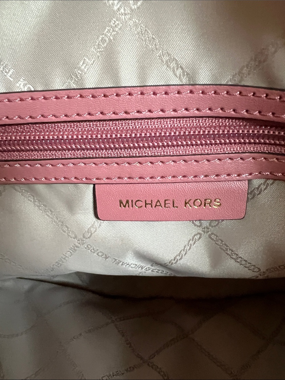 Michael Kors initial monogrammed shoulder bad - Picture 13 of 13